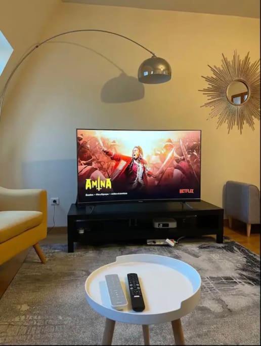 Quiet And Spacious Apartment Near Champs Elysees París Exterior foto