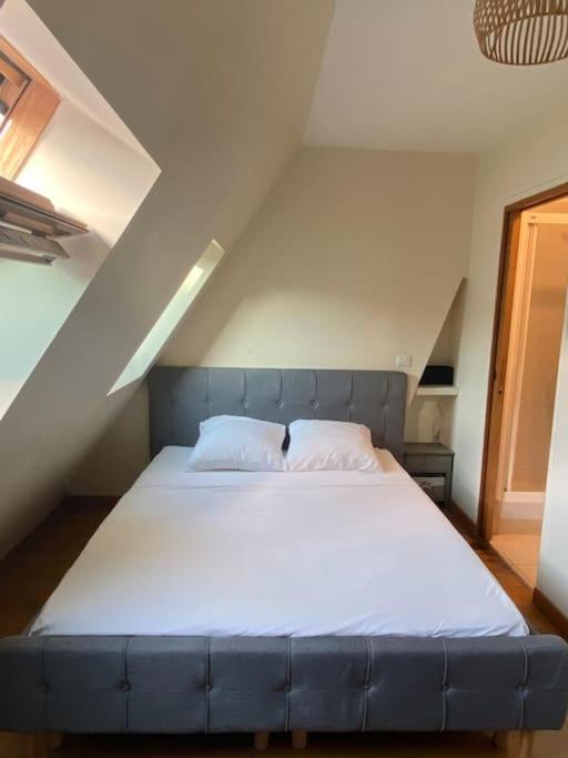 Quiet And Spacious Apartment Near Champs Elysees París Exterior foto